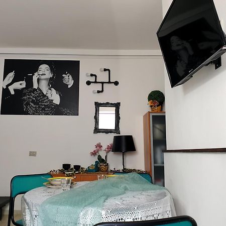 Villa La Casa Di Frida Aeroporto di Catania Fontana Rossa Esterno foto